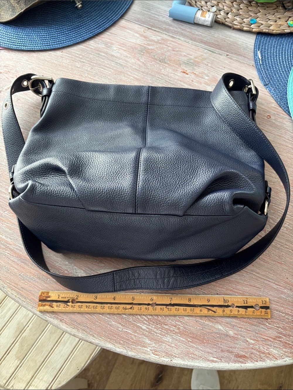 Classic Leather Shoulder Bag - Women's Crossbody Tote